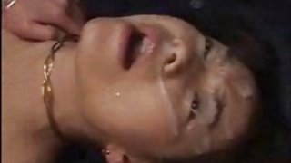 烏木亂搞俄羅斯色情可愛的屁股