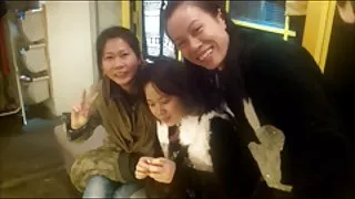 豐滿的寶貝在長筒襪騎公雞