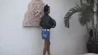 寶貝探索了一個充滿激情的女孩色情片的陰部