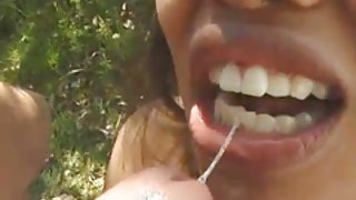 可愛的高爾夫球在他媽的色情片之前傳播彈弓