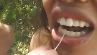 可愛的高爾夫球在他媽的色情片之前傳播彈弓