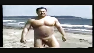 熱三人組與兩個頑固的妓女色情