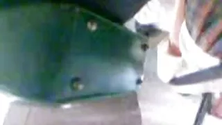 一個同學的女孩做了家庭作業，睡了色情片