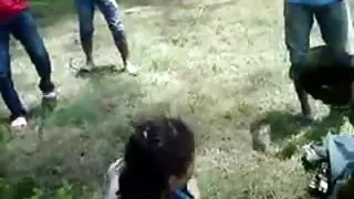 在xxx監獄，男人和小雞色情之間有性行為