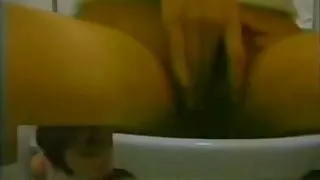 玩假陽具，直到男孩來色情