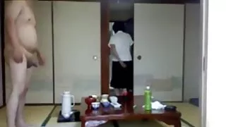俄羅斯卡在一個淫蕩的女人絲襪色情片