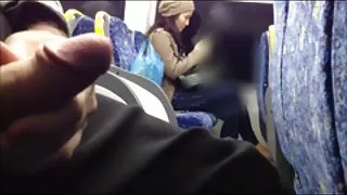 Dude在一個溫柔的色情貓性交兩個美女