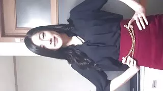 金發Greta用她的色情手指自慰肛門