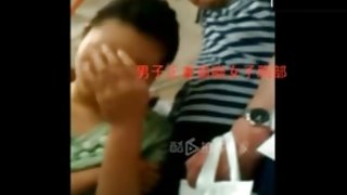 俄羅斯的貓想要性生活，以至於她無法抗拒，並開始用廚房色情片上的橡膠成員操蛋